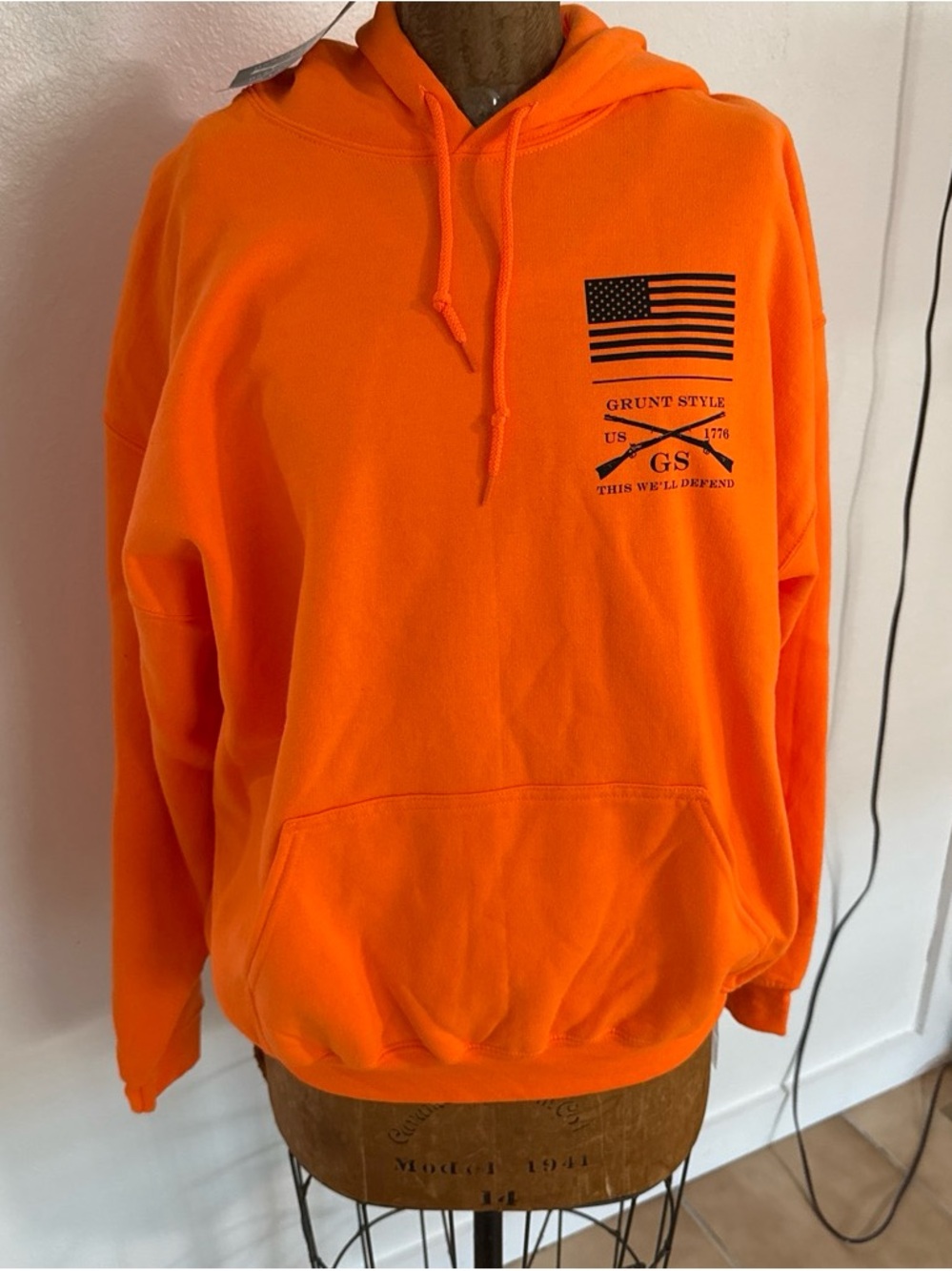 NWT Grunt Style Orange ‘Devil is in the Details' Patriotic Hoodie Size XL
